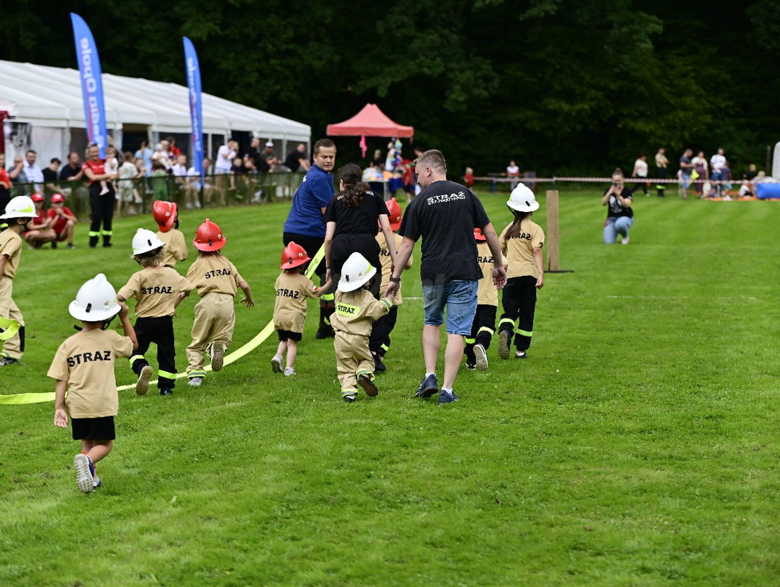 Pokaz tradycji, pasji i rywalizacji. W Pokrzywnicy realizowane są XIV Regionalne Zawody Sikawek Konnych