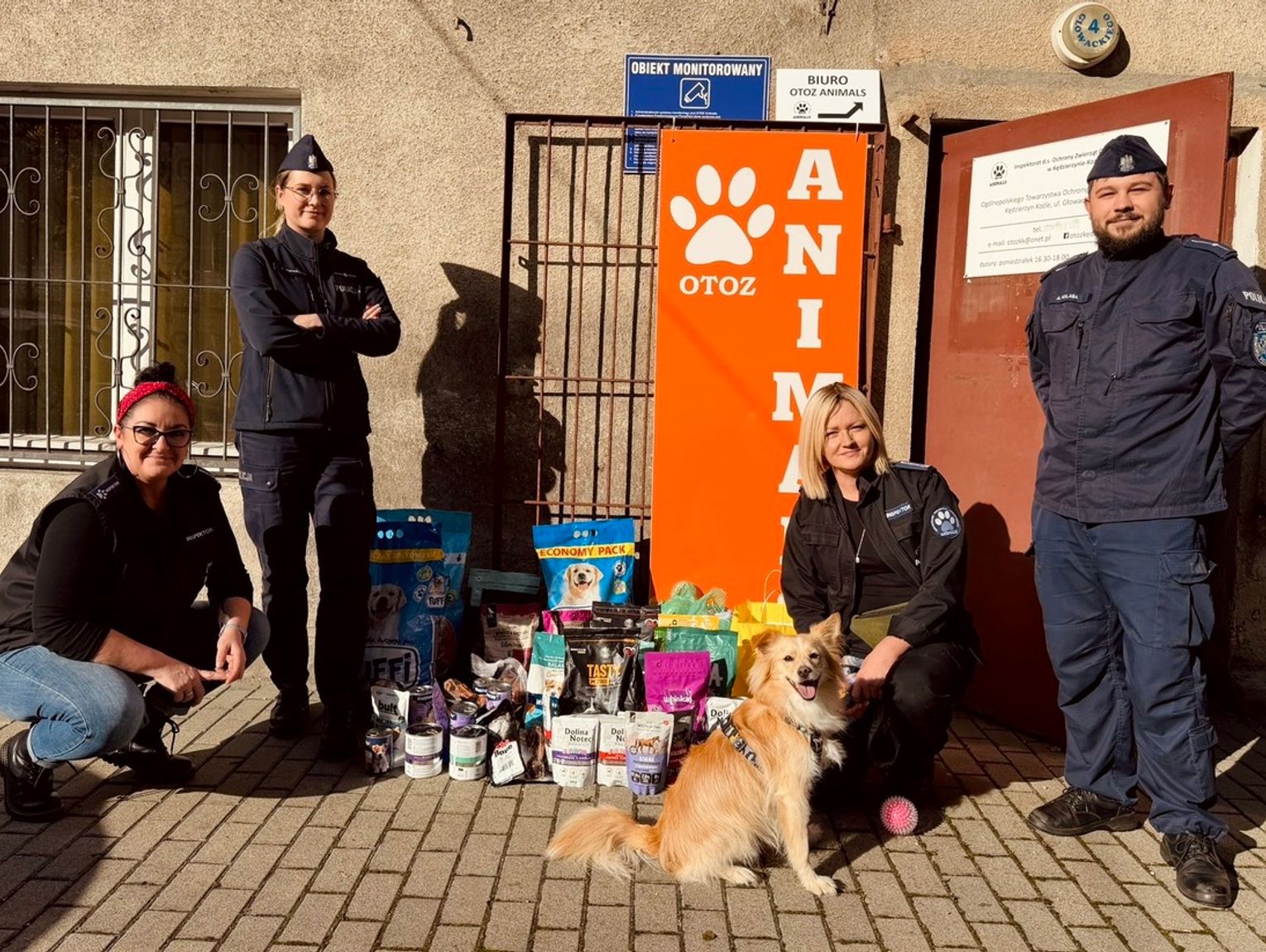 Policjanci z Kędzierzyna-Koźla zorganizowali zbiórkę darów dla bezdomnych zwierząt