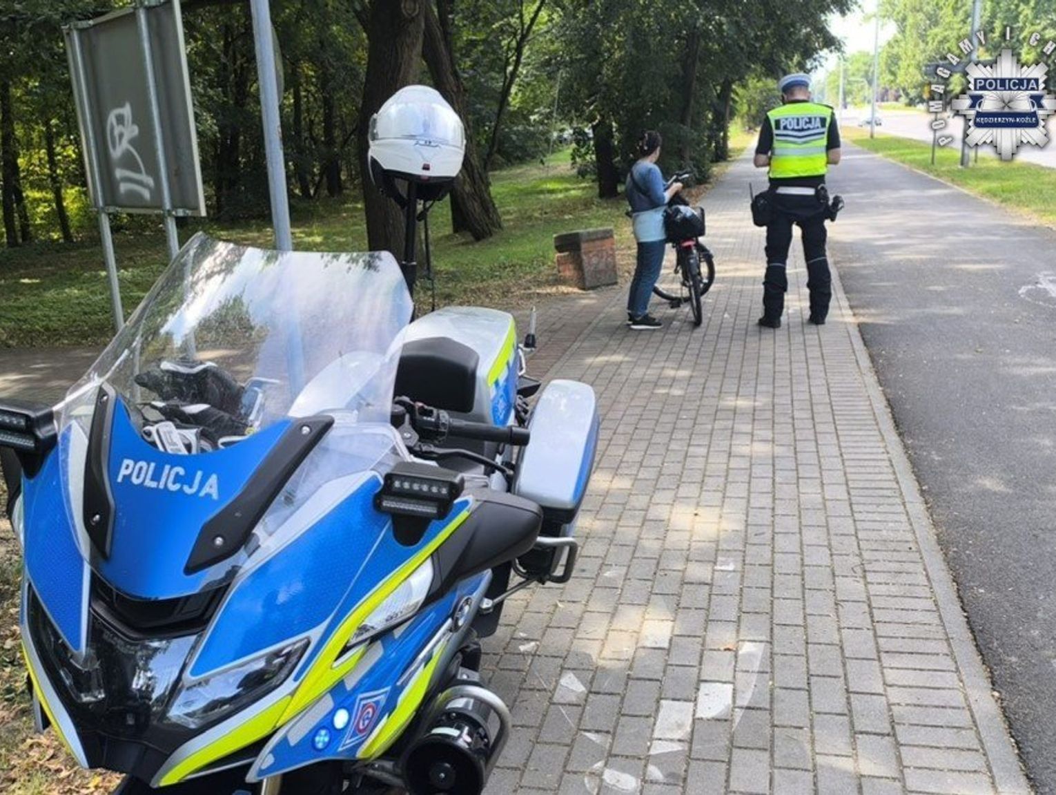 Policyjna akcja dla bezpieczeństwa pieszych i rowerzystów. Funkcjonariusze nałożyli 33 mandaty