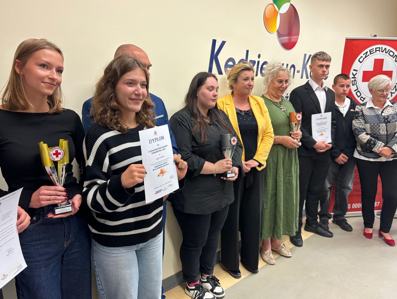 Pomoc wagi ciężkiej. W ramach "Gorączki Złota" zebrano blisko 900 kilogramów monet. ZDJĘCIA