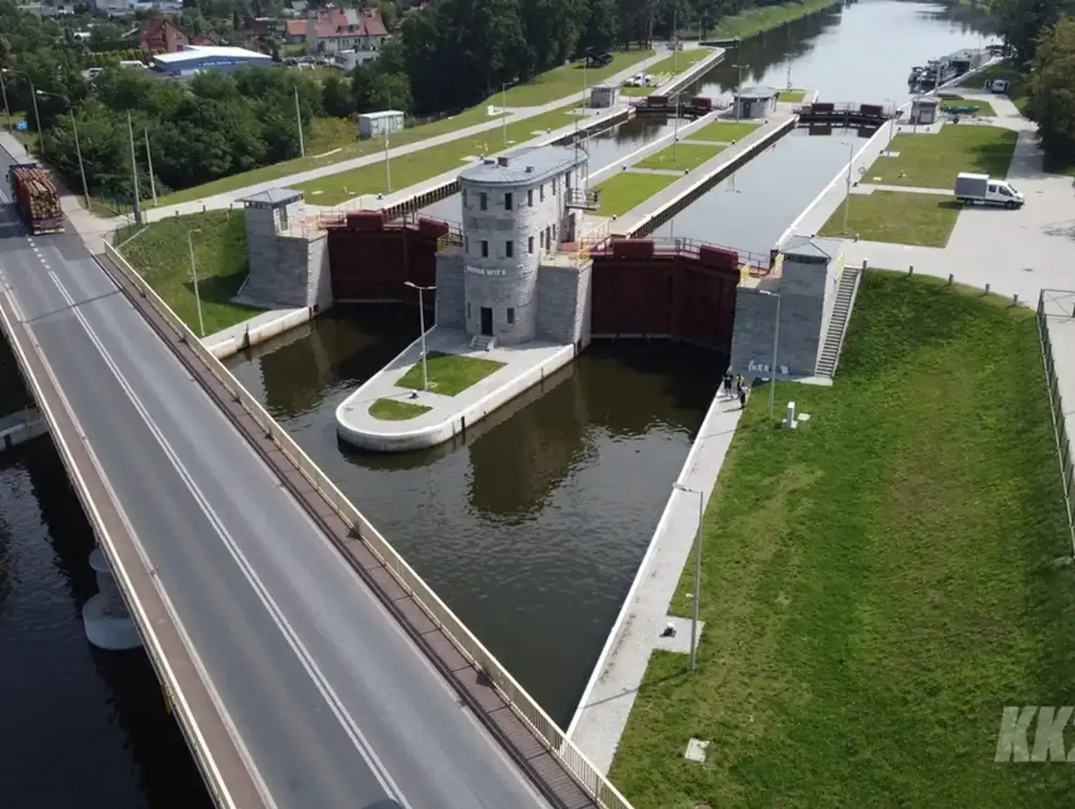 Ponad tona śniętych ryb w jeden dzień. Złota alga przez cały czas w Kanale Gliwickim