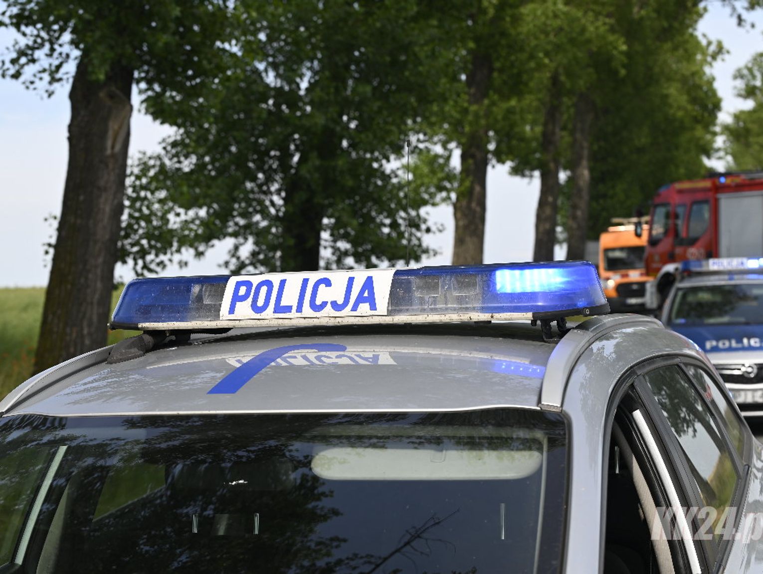 Potrącenie rowerzystki na rondzie ks. Jana Opieli OMI. Poszkodowana kobieta trafiła do szpitala