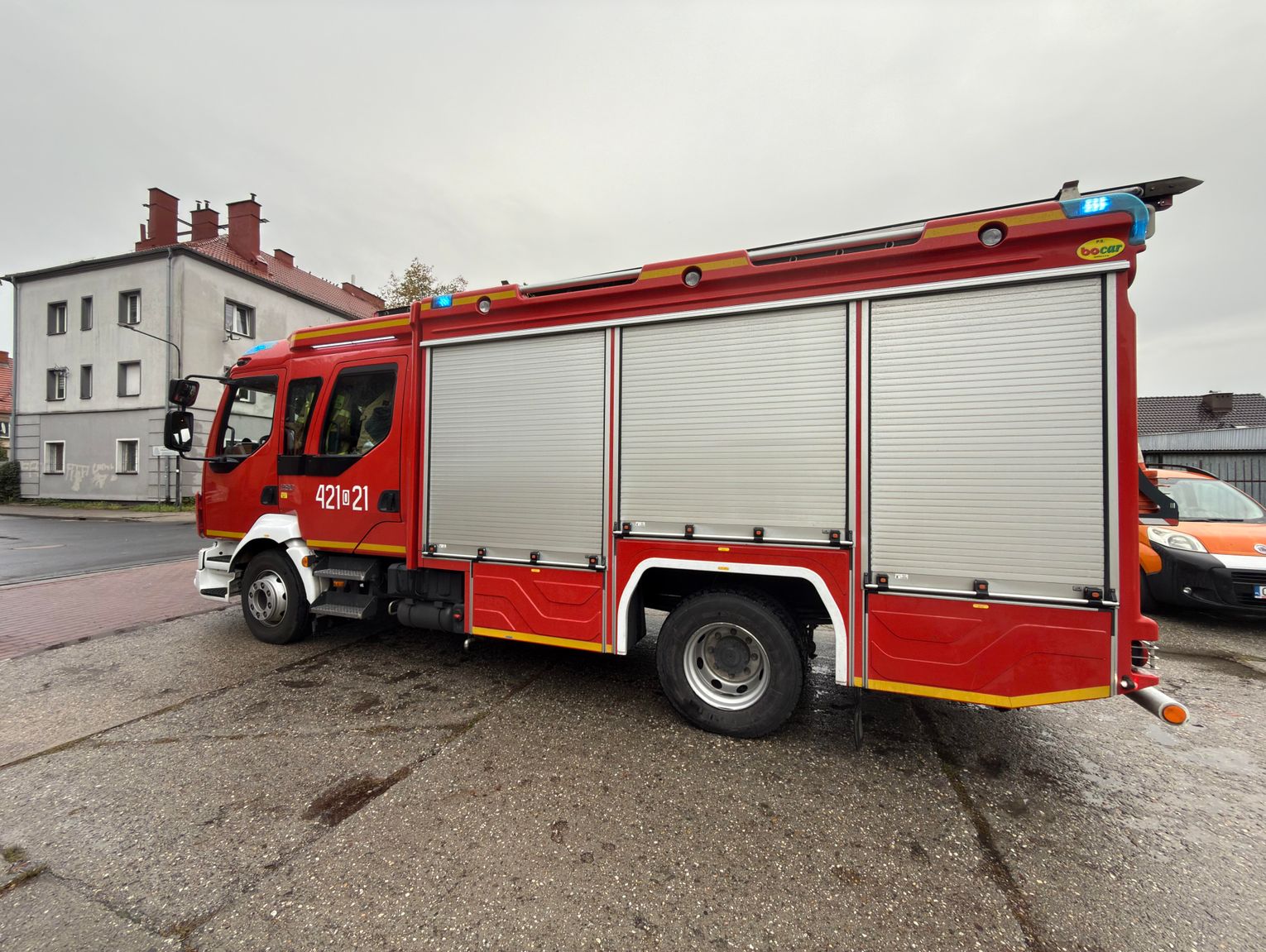 Pożar w pustostanie na Pogorzelcu. Interweniowały służby ratunkowe