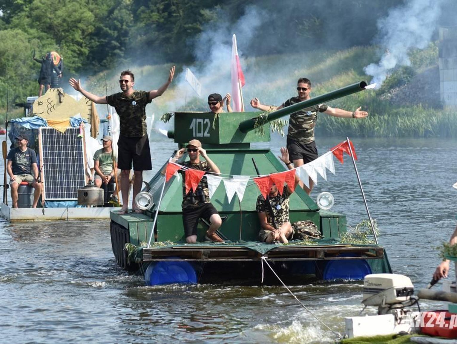 Popłyną Odrą na wyjątkowych konstrukcjach. Przed nami XXVII edycja Pływadeł