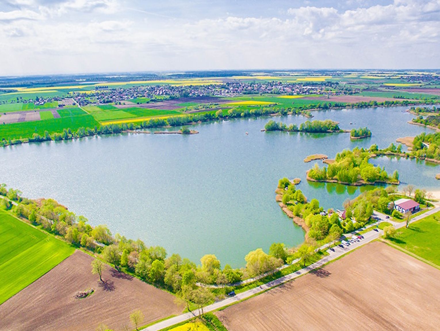 Ruszają zawody Karpiowego Pucharu 2025. Utrudnienia nad akwenem Dębowa