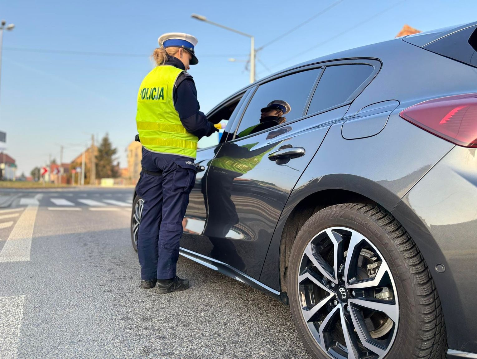 Rutynowa kontrola, poważne konsekwencje. Dwóch poszukiwanych zatrzymanych