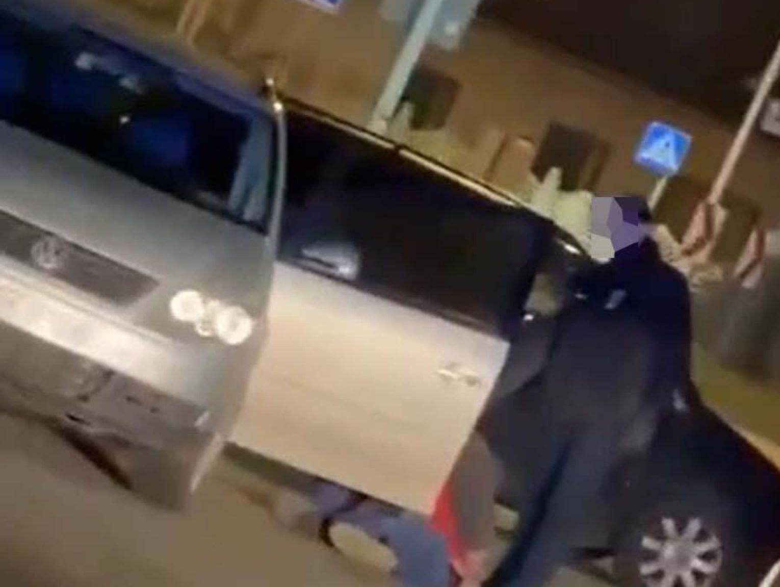 Ścigany kierowca staranował radiowóz i uderzył w inne auto. Akcja policji w Większycach