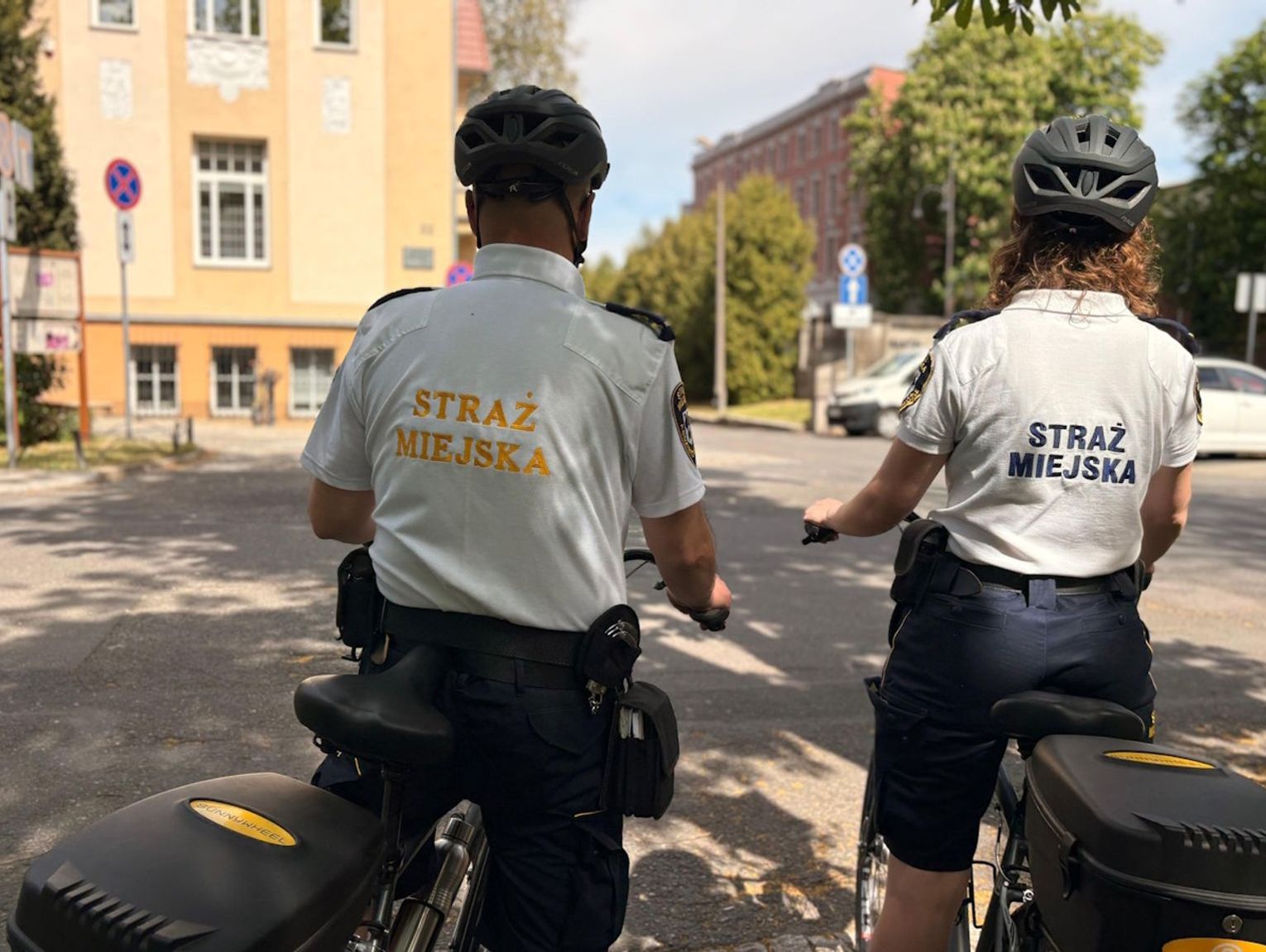Straż Miejska w Kędzierzynie-Koźlu rekrutuje. Podano wymagania i wysokość początkowego wynagrodzenia