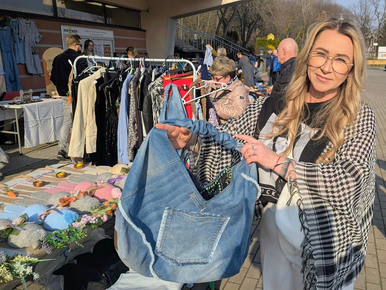 Szperali i kupowali. Kiermasz „Kup… Ciuszek” przyciągnął mieszkańców miasta