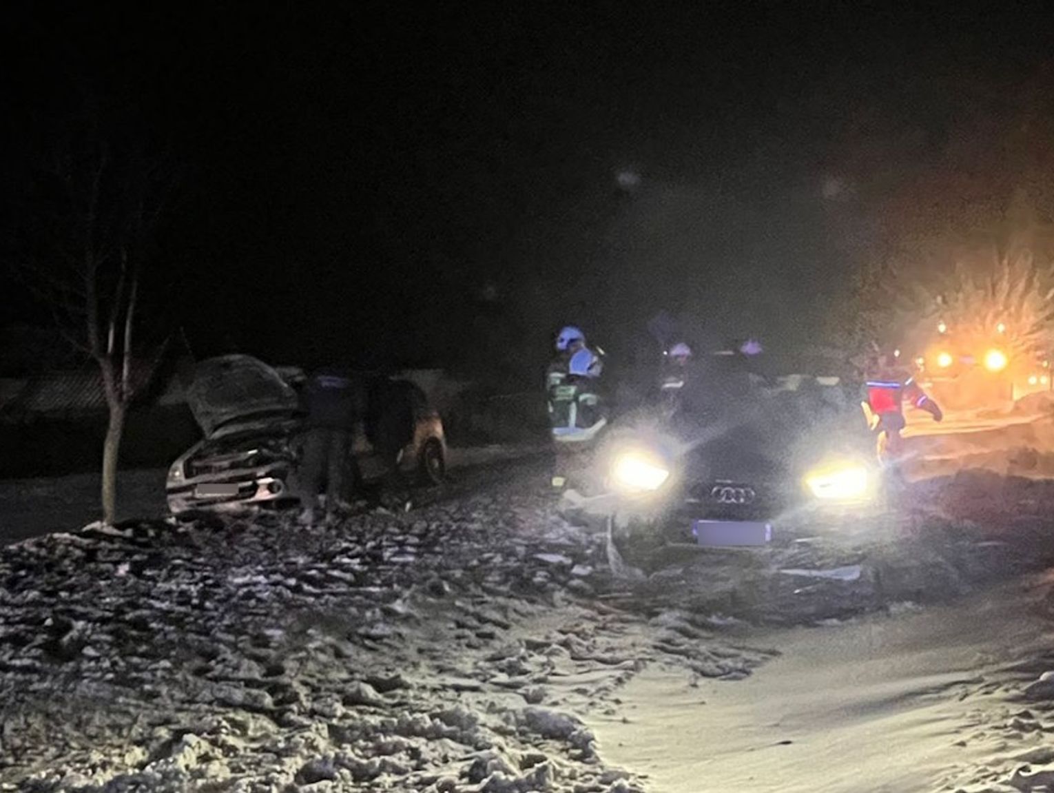 Trudne warunki na drogach powiatu. W Cisowej i Pawłowiczkach doszło do kolizji. ZDJĘCIA