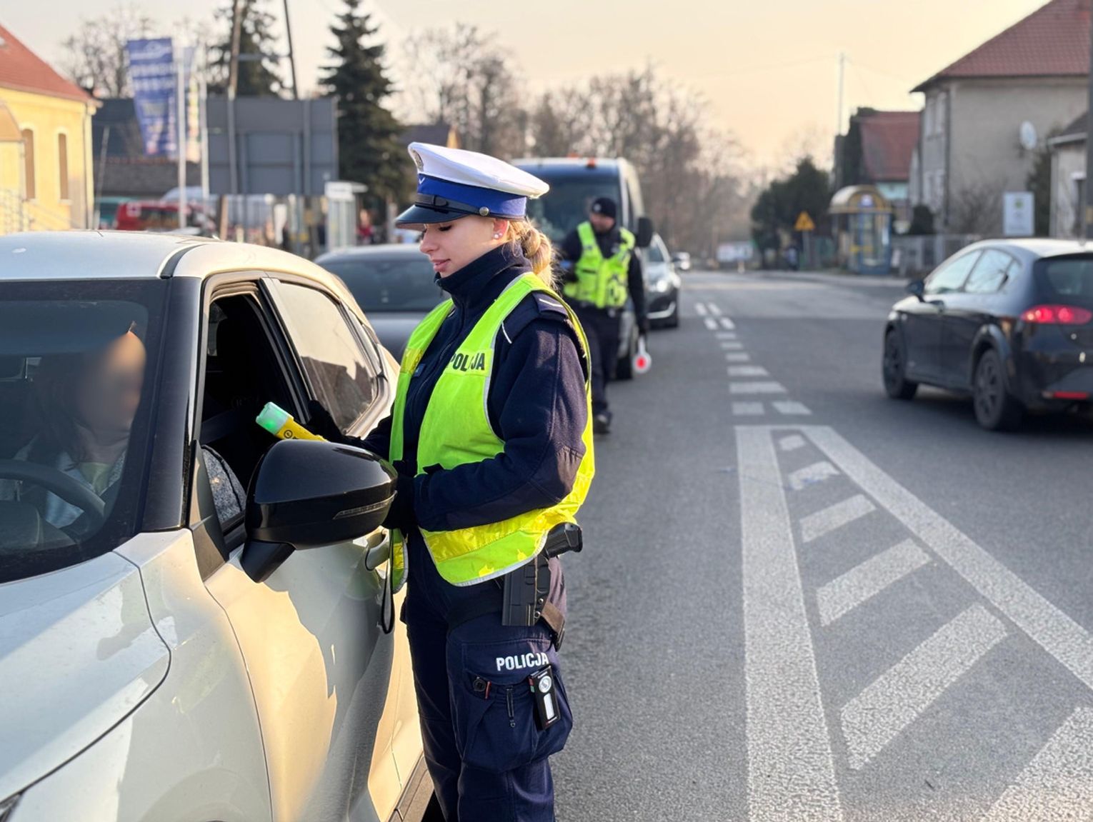"Trzeźwy poranek" na skrzyżowaniu dwóch dróg krajowych. Wpadło troje pijanych kierowców. ZDJĘCIA