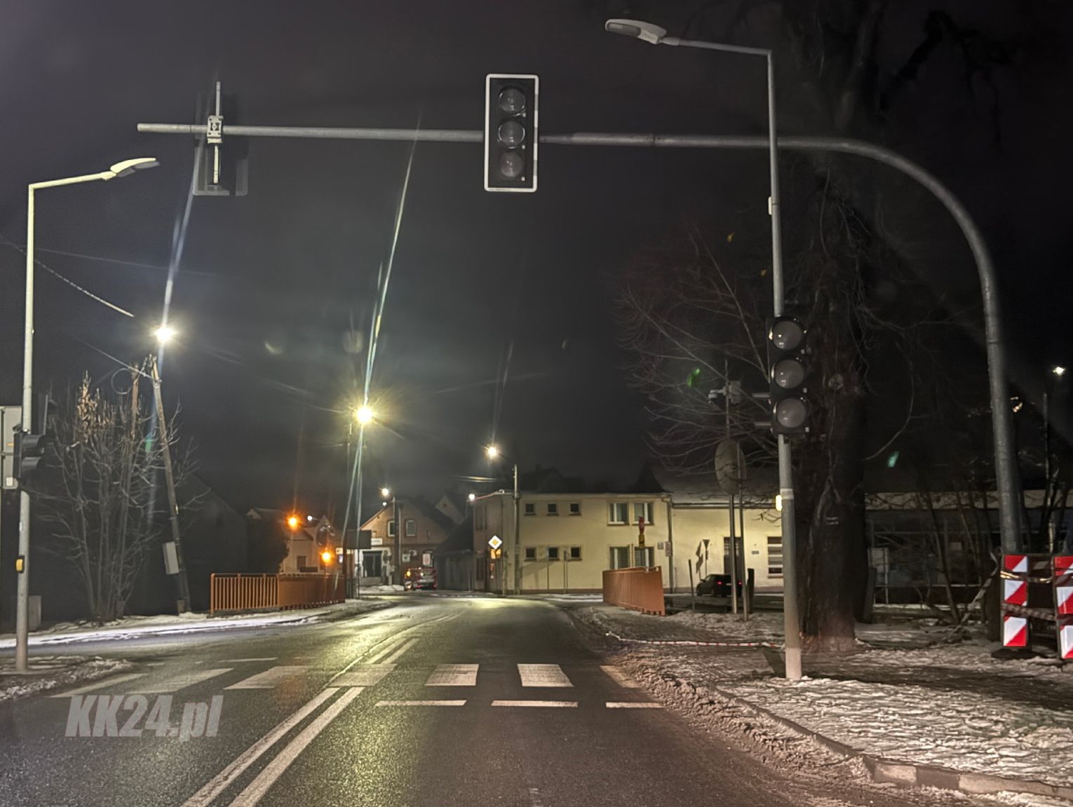 Uszkodzona sygnalizacja po wypadku na ul. Kłodnickiej. Naprawa może potrwać kilka tygodni