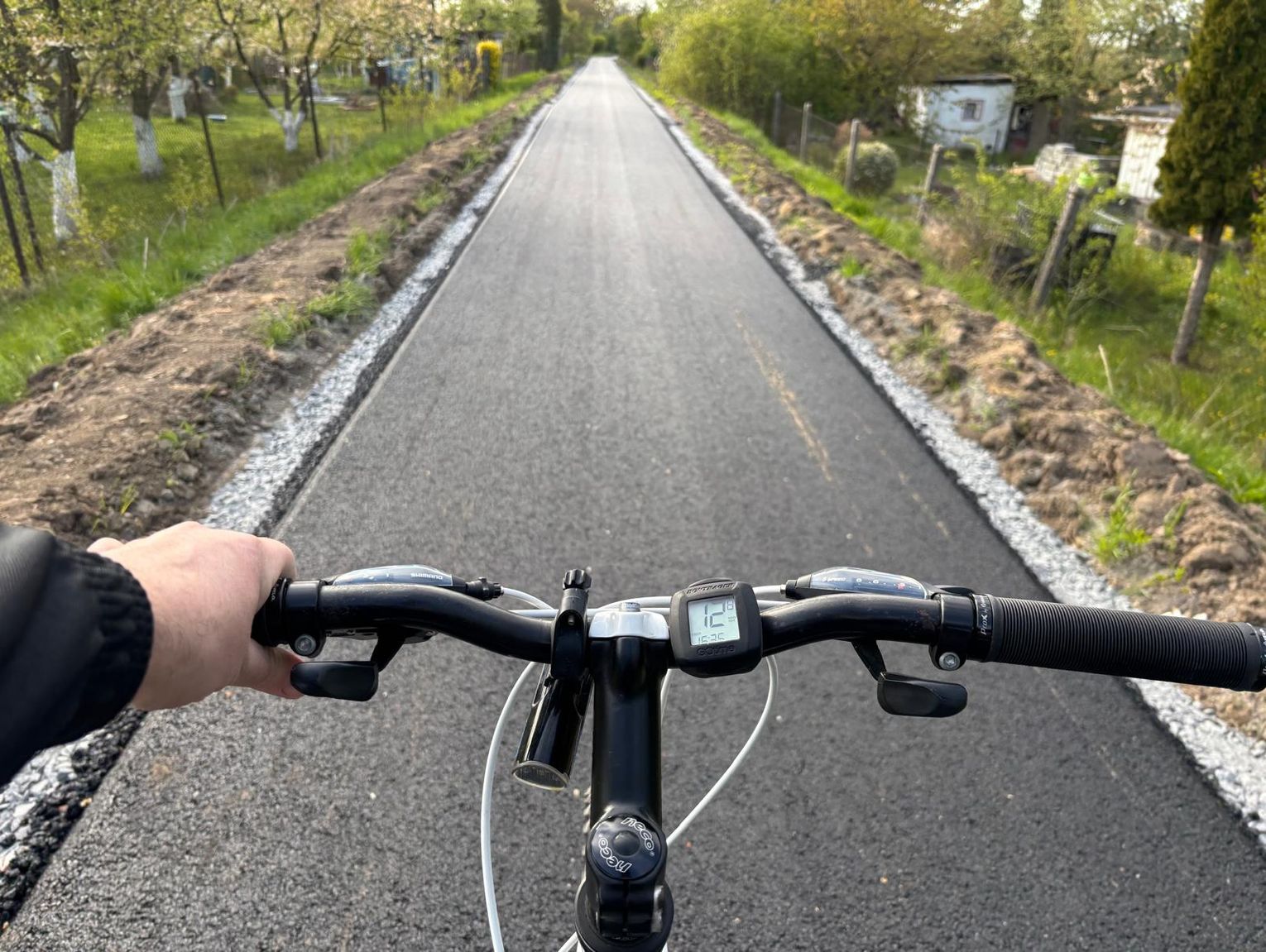 W Koźlu powstaje nowa ścieżka rowerowa. Pierwszy odcinek został już wyasfaltowany
