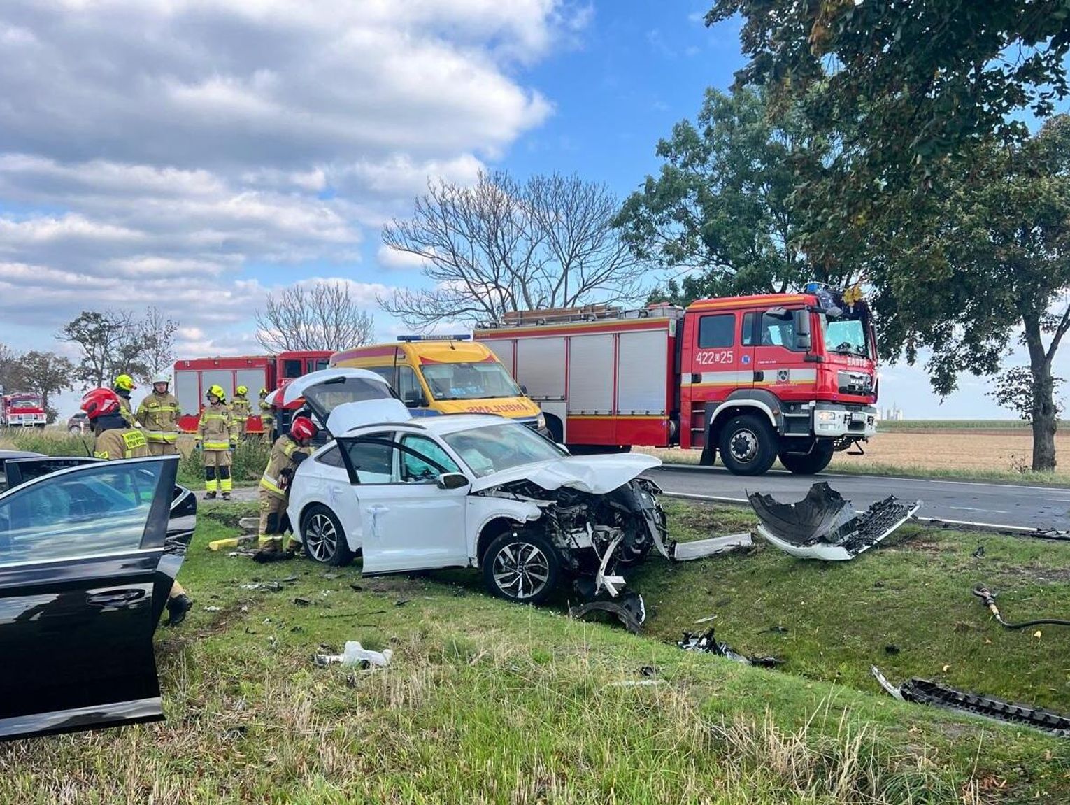 Wypadek na DK38. Droga zablokowana po zderzeniu dwóch samochodów