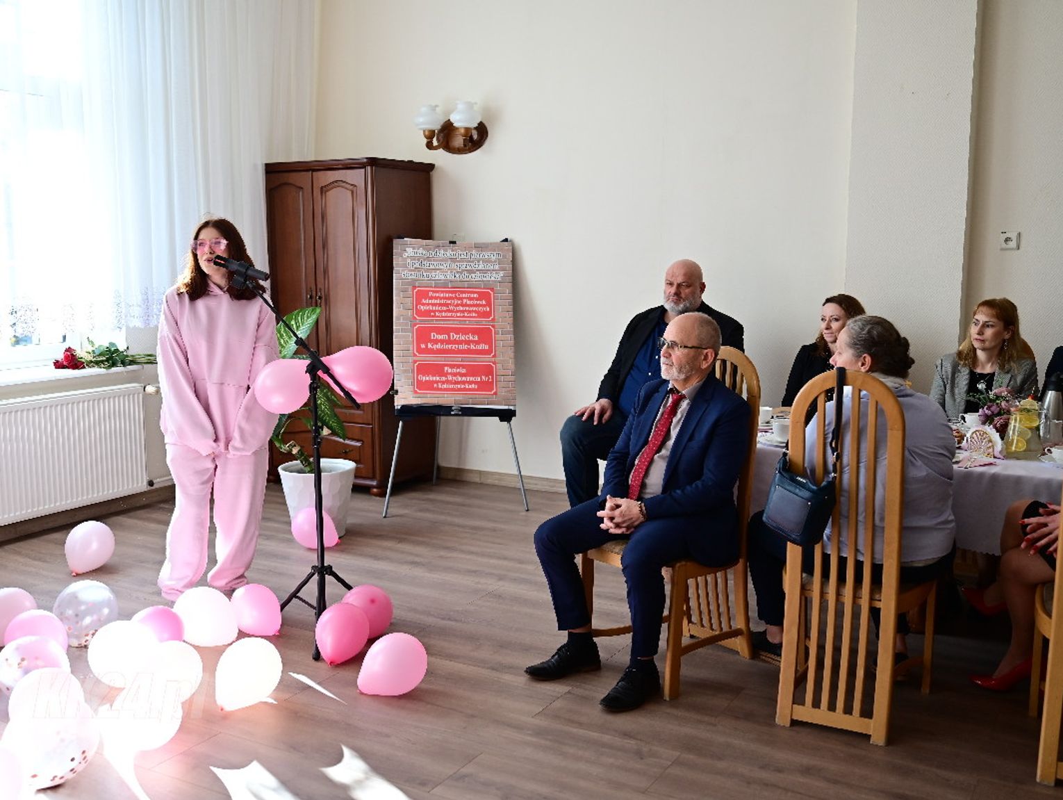 Występ dzieci i słowa uznania. Powiat świętował Dzień Pracownika Socjalnego