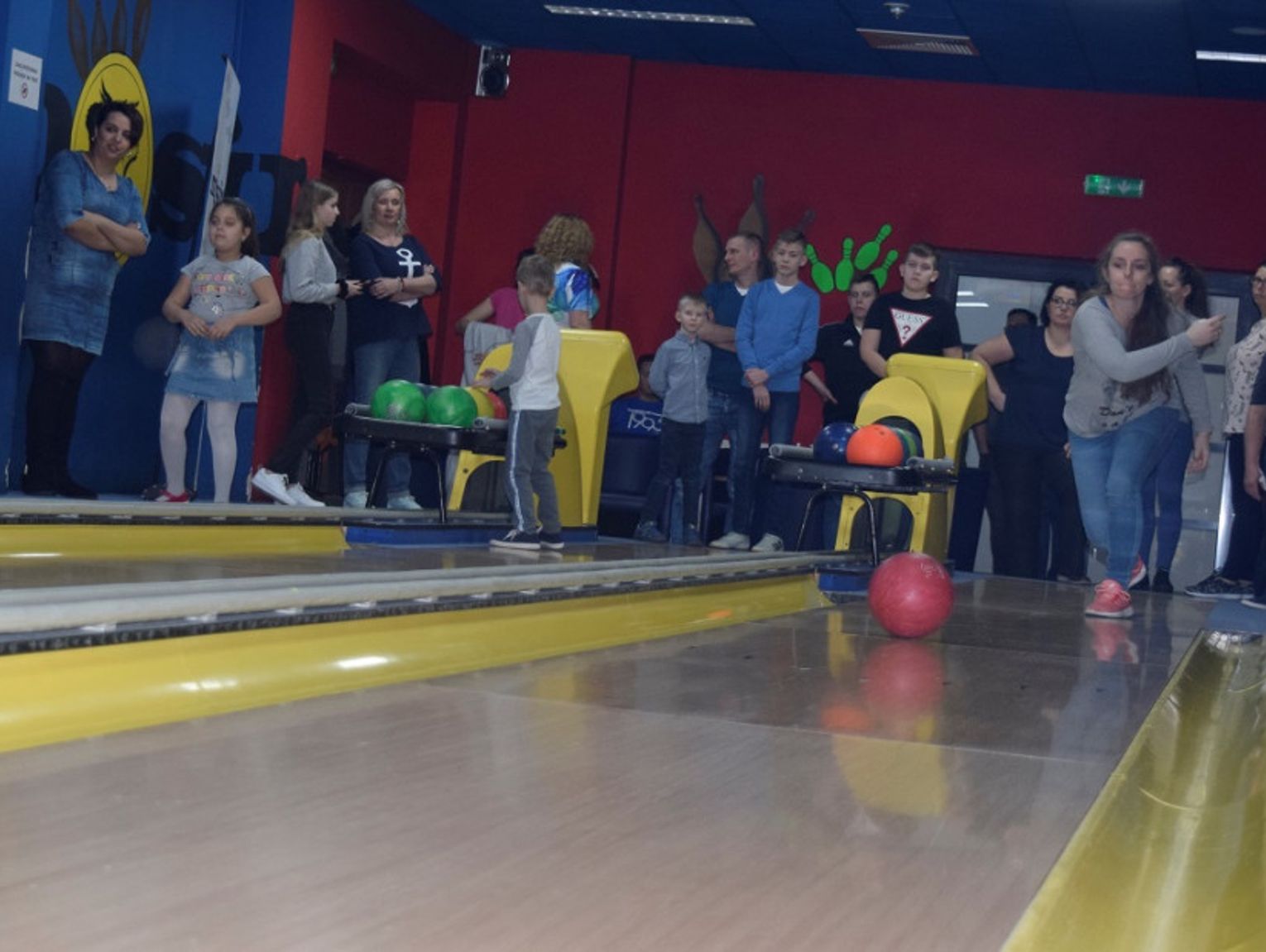 Zagrają o miejsce w finałach. W sobotę ostatni turniej eliminacyjny mistrzostw miasta w bowlingu