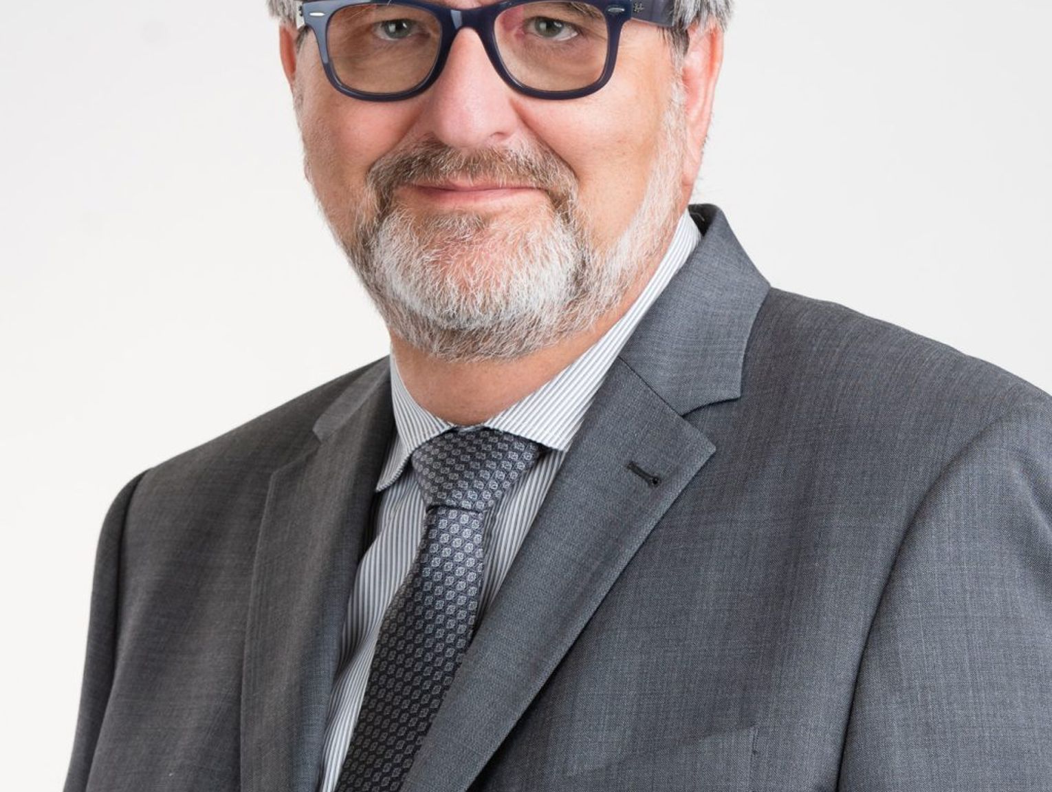 Zastępca dyrektora szpitala w Kędzierzynie-Koźlu uhonorowany. Jacek Mazur z odznaczeniem Meritus Pro Medicis