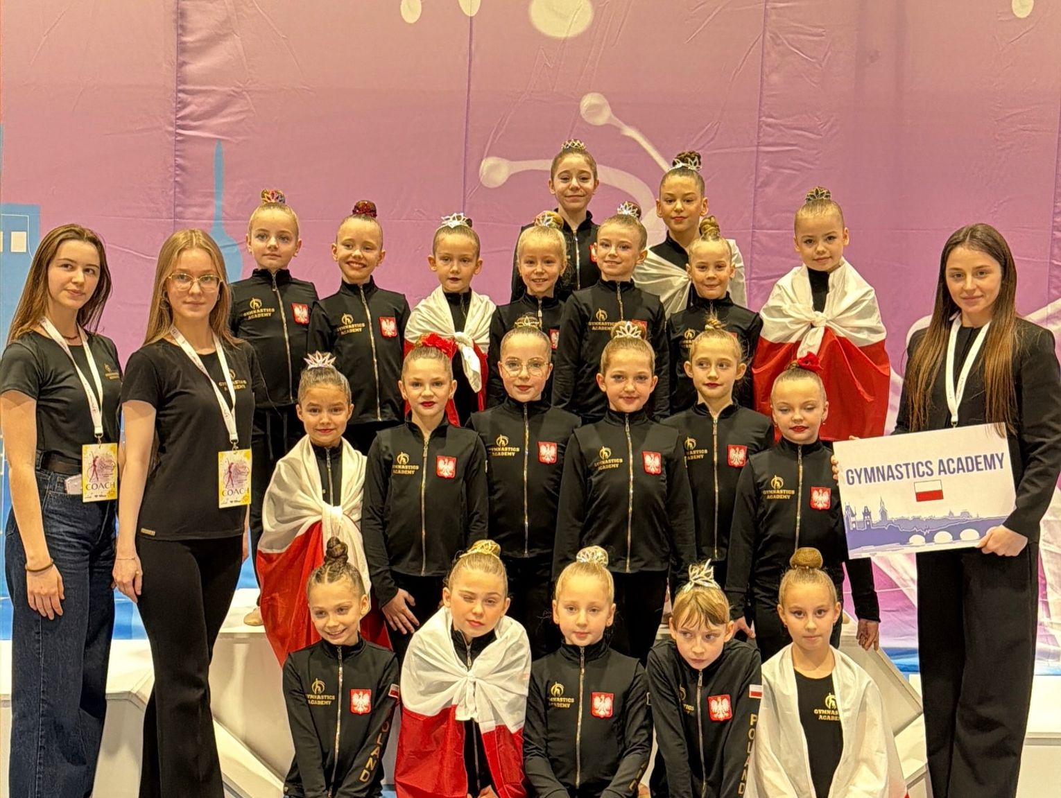 Zawodniczki "Gymnastics Academy" z sukcesami na międzynarodowych zawodach w Pradze. ZDJĘCIA
