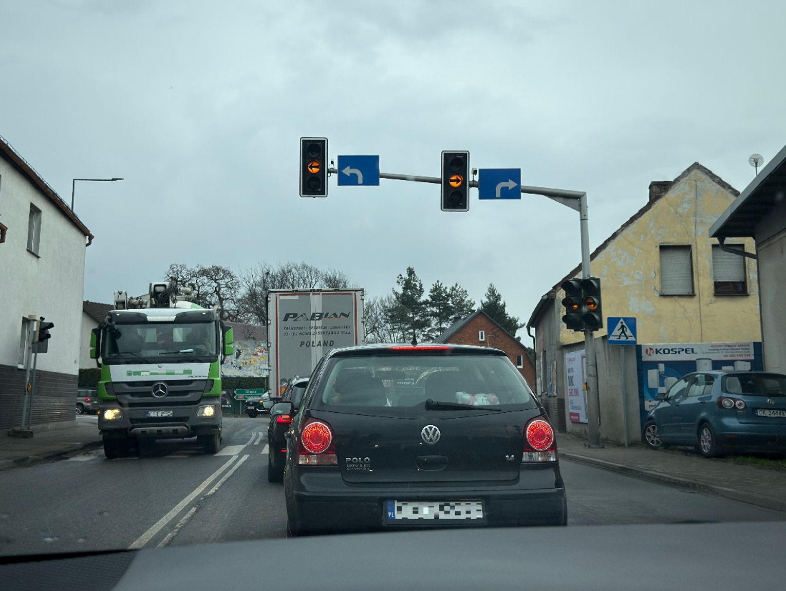 Znów nie działają światła na skrzyżowaniu. Doraźne naprawy wystarczają tylko na kilka dni