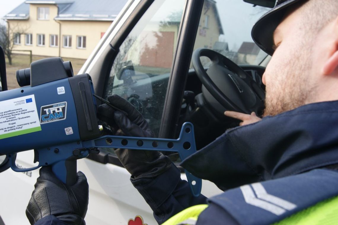 22-latek znacznie przekroczył prędkość na obwodnicy - stracił prawko i zapłaci 1500 złotych mandatu