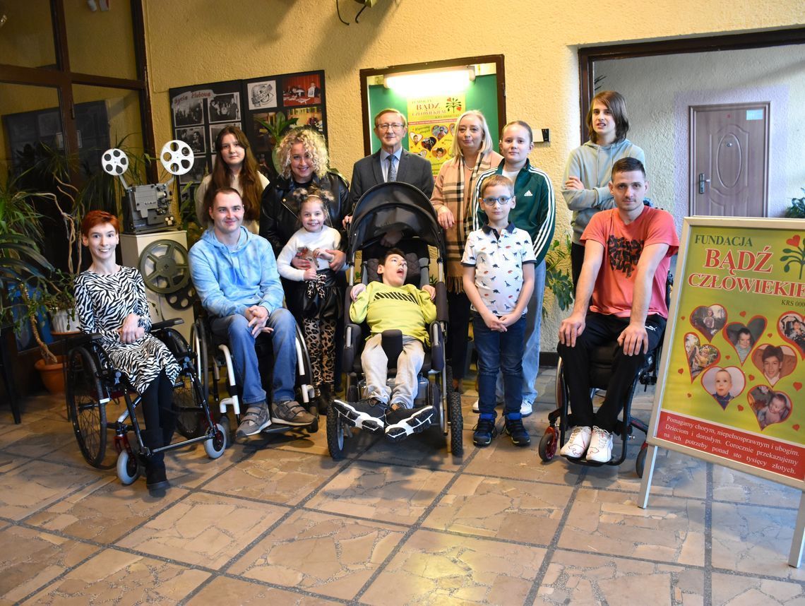 Pomagają mieszkańcóm naszego miasta. Przekaż 1,5% podatku Fundacji „Bądź Człowiekiem”