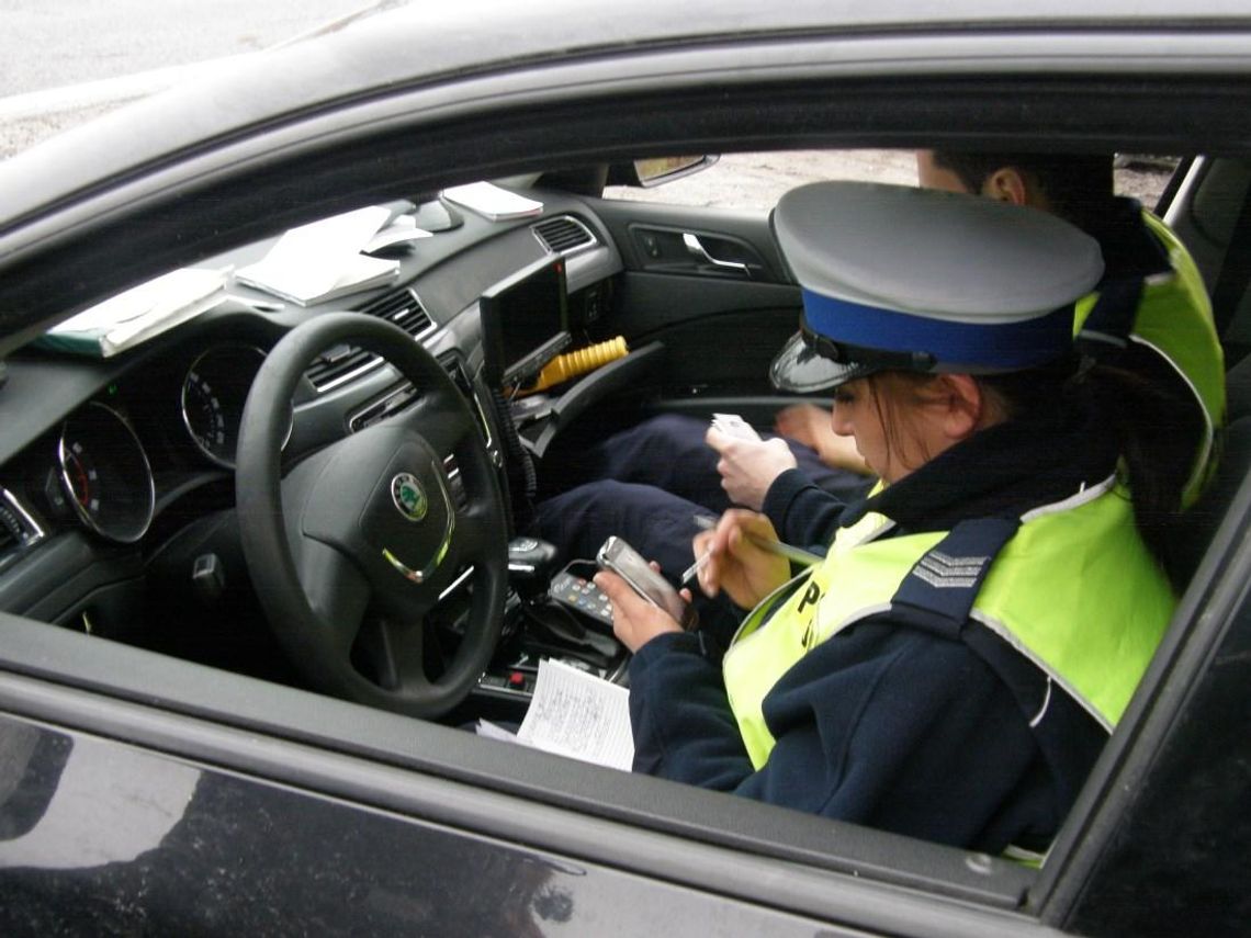 59-letnia kobieta w terenie zabudowanym jechała porsche z prędkością 132 km/h.