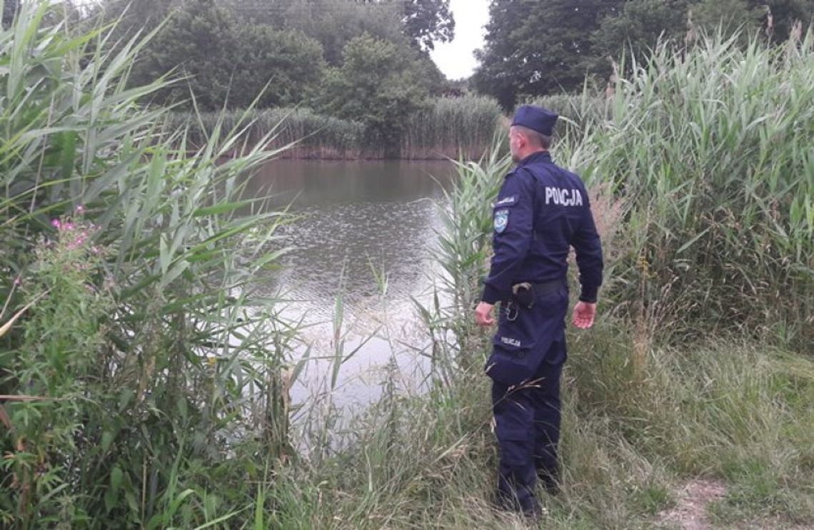 80-latek pojechał na ryby i ślad po nim zaginął. Policjanci znaleźli go po kilkunastogodzinnej akcji