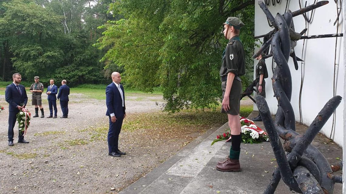 80. rocznica pierwszego transportu do Auschwitz. Uroczystość w filii obozu w  Sławięcicach