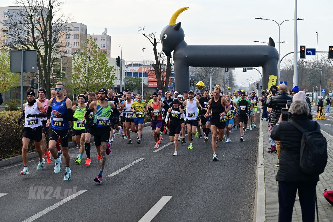 Wystartowali! XXIII Maraton Odrzański i I Półmaraton Odrzański ruszyły w Kędzierzynie-Koźlu Wystartowali! XXIII Maraton Odrzański i I Półmaraton Odrzański ruszyły w Kędzierzynie-Koźlu