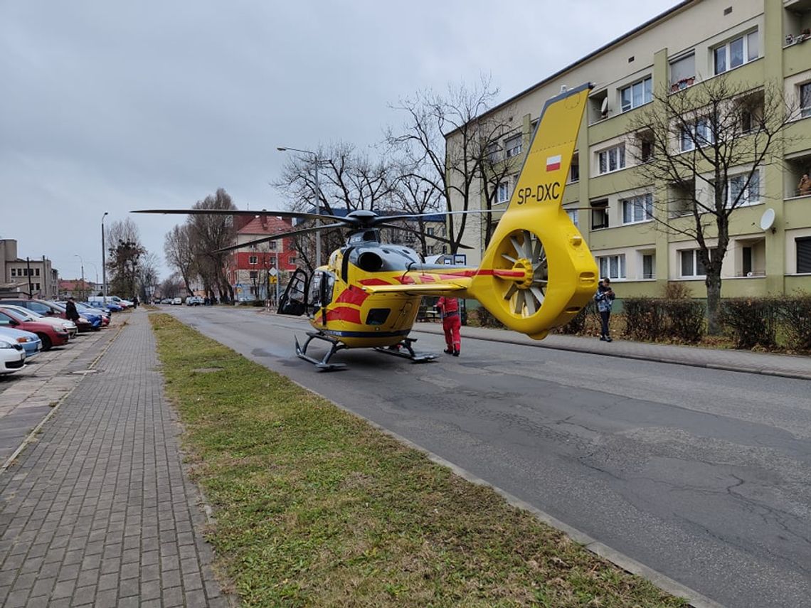 Akcja ratunkowa w Śródmieściu. Na ulicy Stalmacha lądował śmigłowiec Lotniczego Pogotowia Ratunkowego