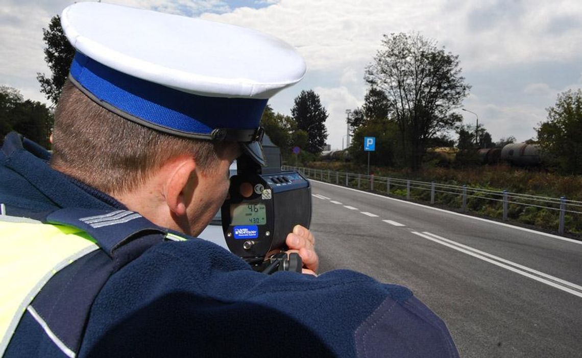 Auto jechało całą szerokością ulicy Mostowej. Kierowca wydmuchał ponad dwa promile