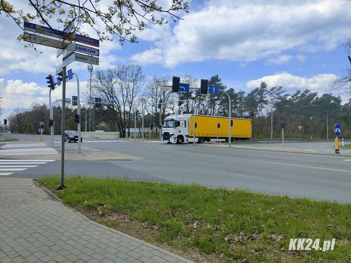 Awaria sygnalizacji na skrzyżowaniu obwodnicy, alei Jana Pawła II i alei Lisa. Kierowcy muszą się przygotować na korki