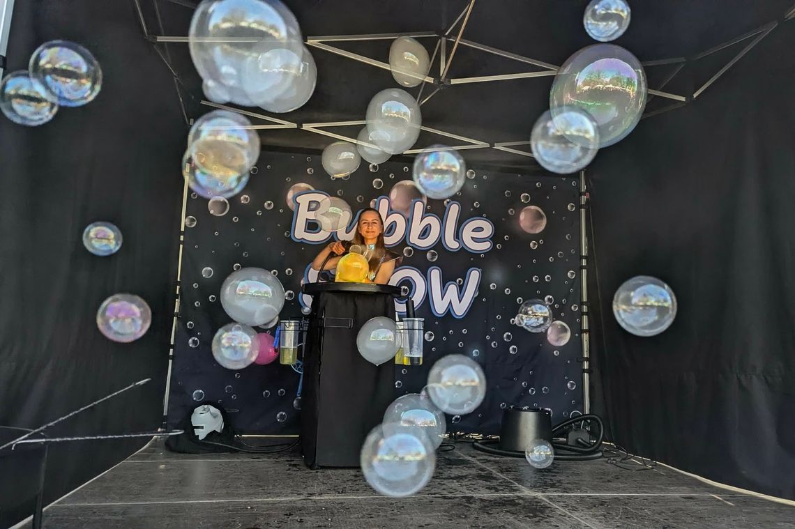 Bańkowe szaleństwo w Parku Pojednania. Angelika Kocur zaprosiła do swojego magicznego świata!