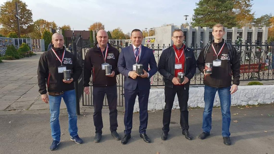 Będą zbierać pieniądze na renowację grobów polskich bohaterów. Akcja Patriotycznego Kędzierzyna-Koźla