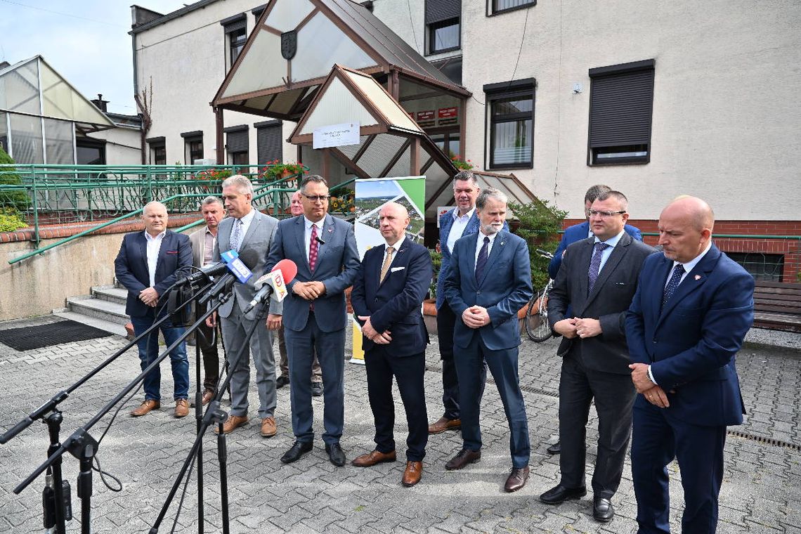 Blisko 100 mln zł na ochronę przeciwpowodziową. Powstaną nowe wały w Bierawie i Reńskiej Wsi Blisko 100 mln zł na ochronę przeciwpowodziową. Powstaną nowe wały w Bierawie i Reńskiej Wsi