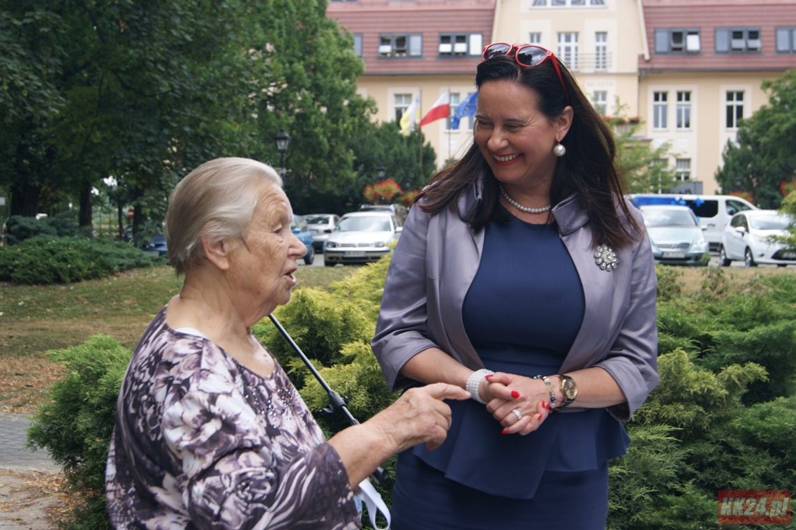 Bus 500 plus w Kędzierzynie-Koźlu. "Wszędzie spotykamy się z radością i wdzięcznością"