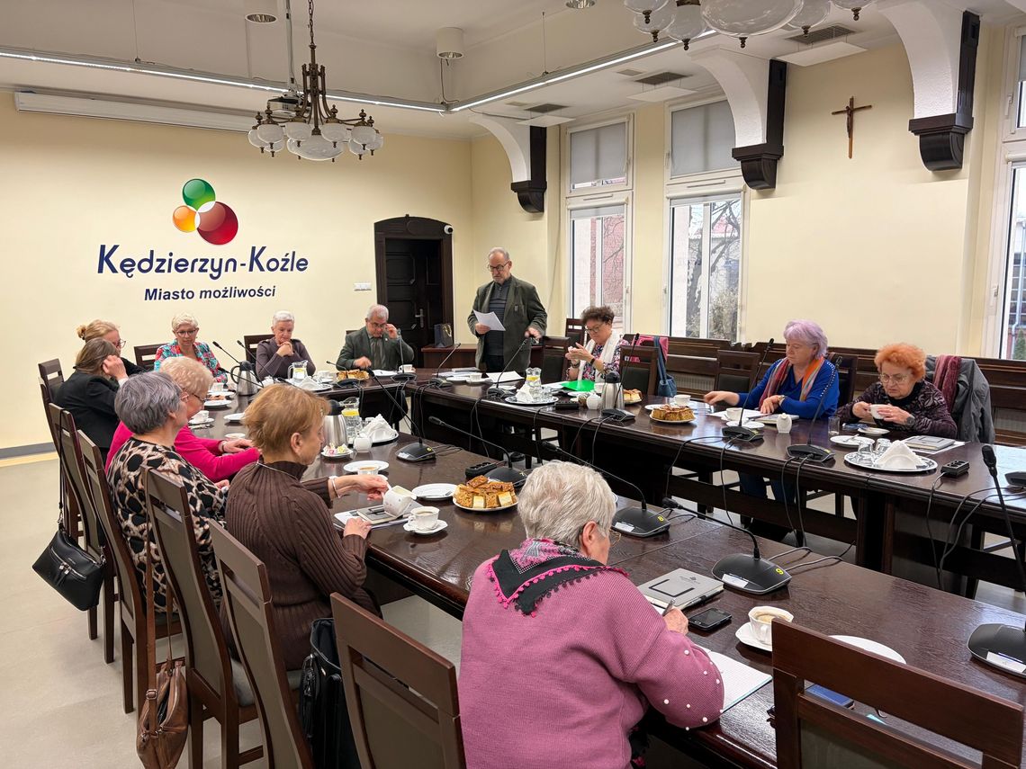 Centrum „Dugnad” i spacer diagnostyczny. Seniorzy mają konkretne plany