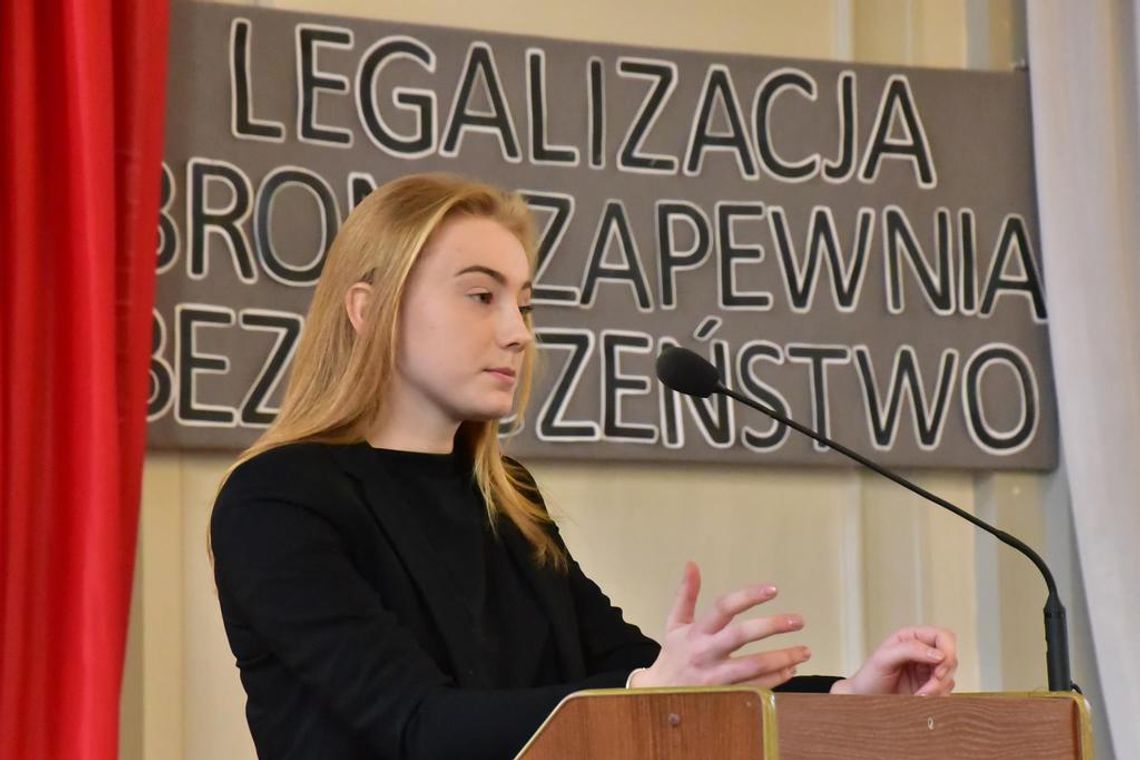 Co młodzież mysli o legalizacji broni? Debata oksfordzka w I Liceum Ogólnokształcącym