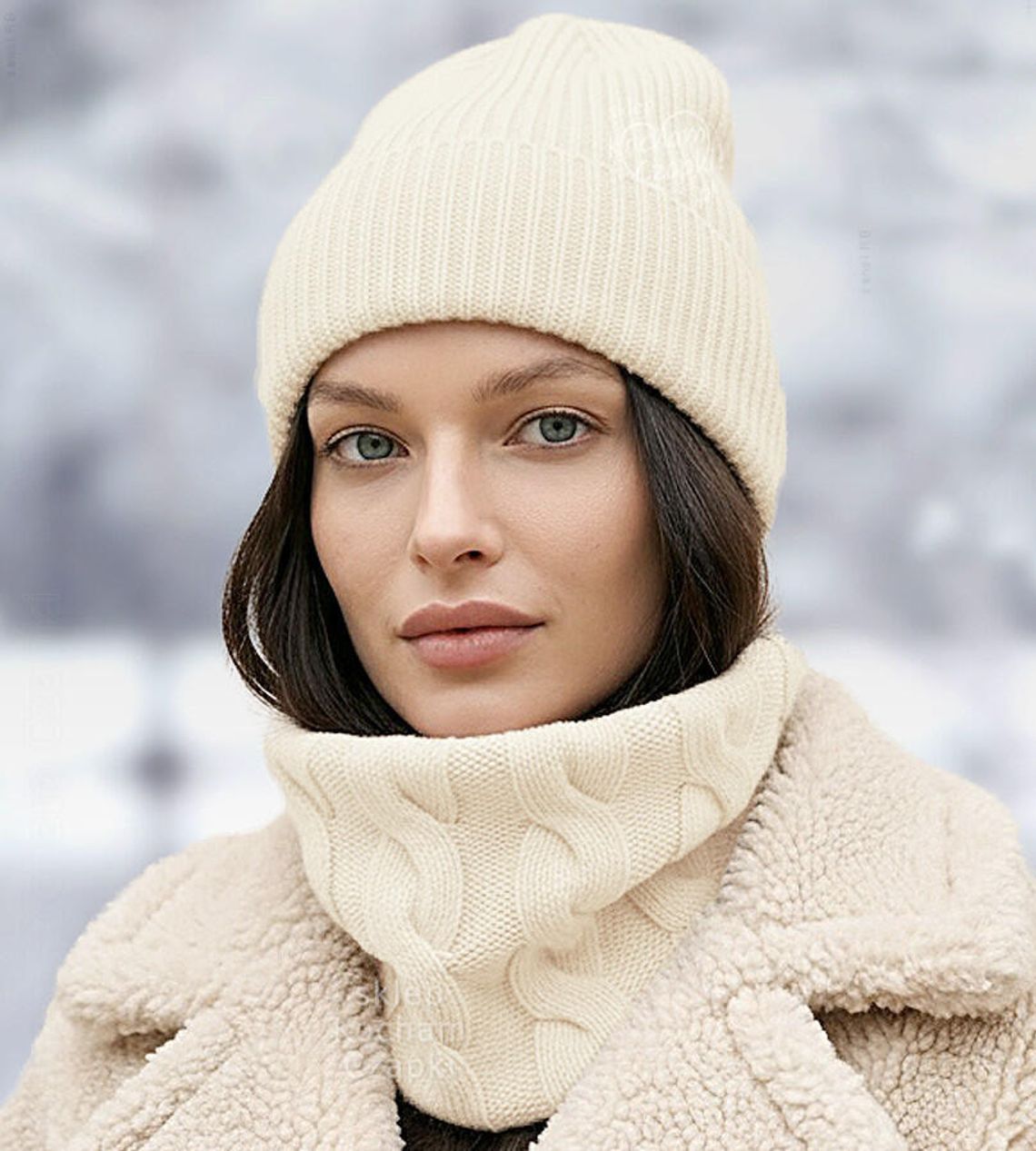 Czapka z wełny merino – dlaczego merino jest najlepszym wyborem na zimę? Czapka z wełny merino – dlaczego merino jest najlepszym wyborem na zimę?