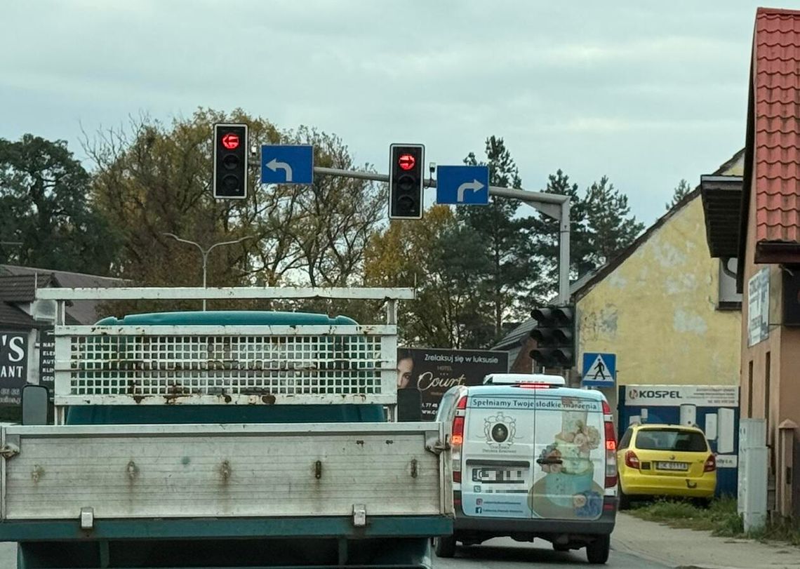 Częściowa awaria sygnalizacji świetlnej w Kłodnicy. Kierowcy muszą zachować ostrożność
