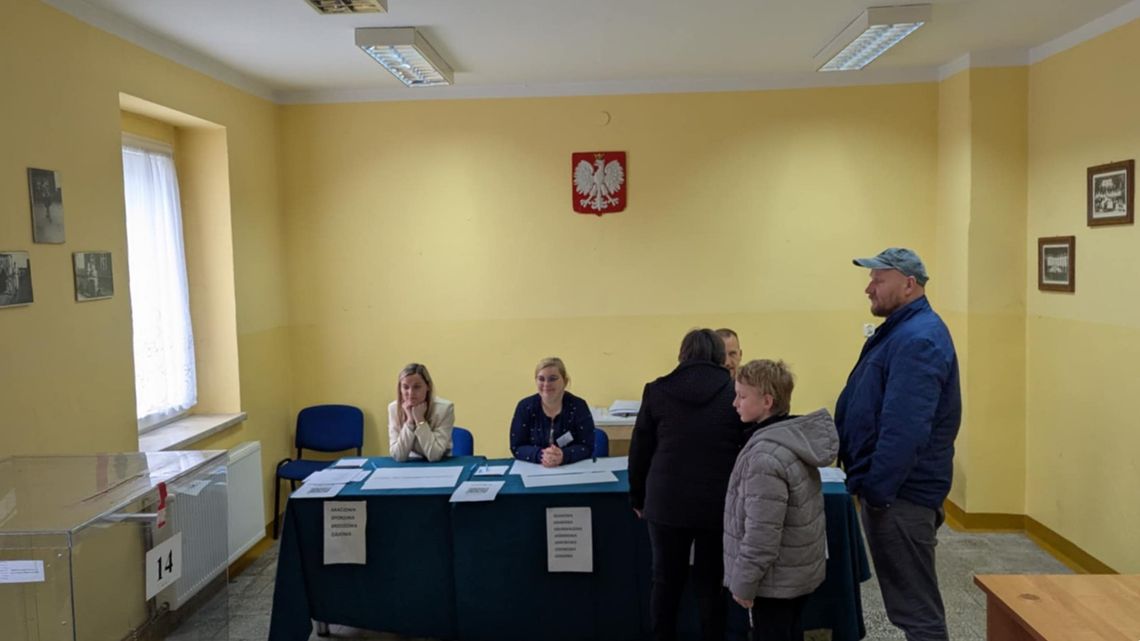 Powiat kędzierzyńsko-kozielski głosuje. Frekwencja na 17:00 poniżej średniej krajowej i wojewódzkiej