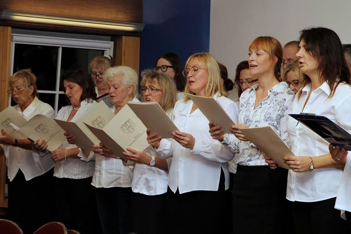 Debiut przed publicznością mają za sobą. Chór powiatowy dał swój pierwszy koncert