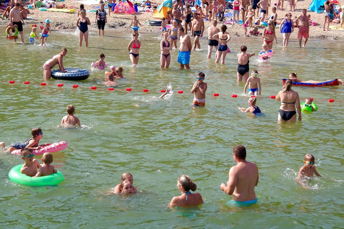 Dębowa gotowa na przyjęcie plażowiczów. W tym roku dostępne dwa kąpieliska i plaża komercyjna