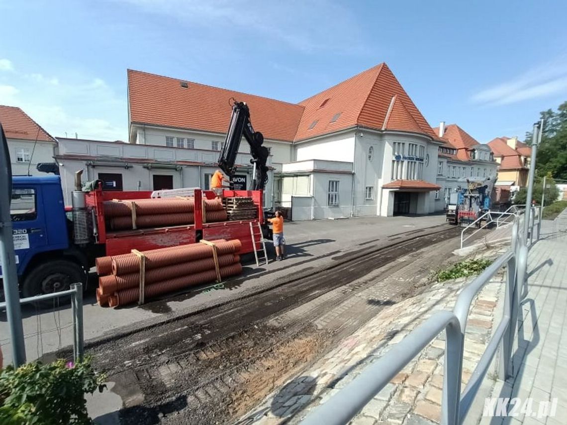 Do końca stycznia potrwa remont ulicy Dworcowej. Pasażerowie muszą przygotować się na utrudnienia