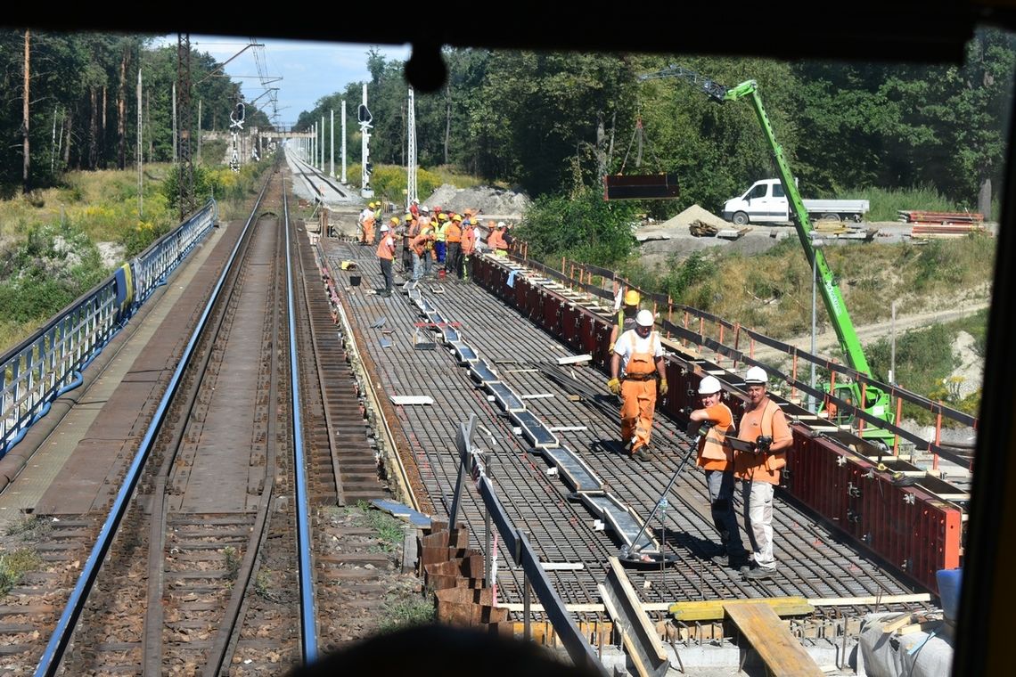 Do Opola dojedziemy pociągiem w 25 minut. Byliśmy na placu budowy linii kolejowej E30. ZDJĘCIA