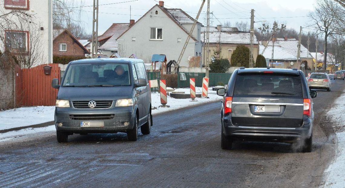 Drogowcy wznowią prace w Starym Koźlu. Wykonawca twierdzi, że załatał najgorsze dziury