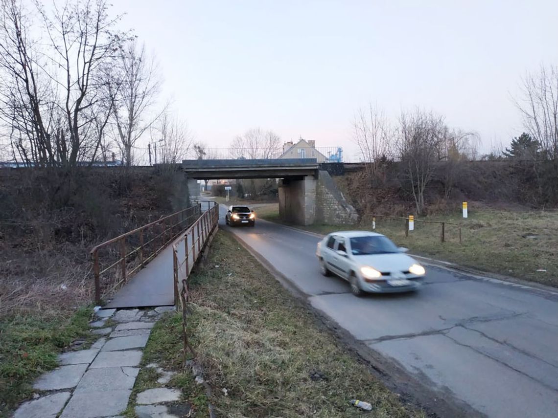 Drogowcy zamykają przejazd pod wiaduktem w Rogach. Od dzisiaj objazd