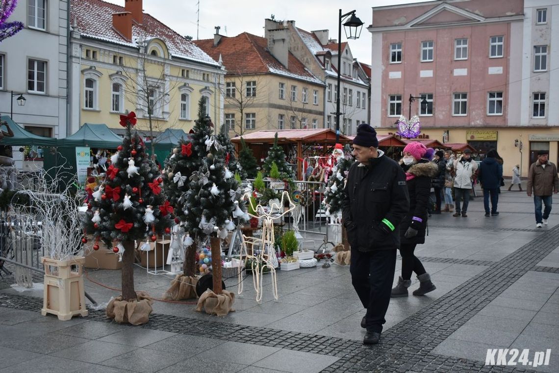 Drugi dzień bożonarodzeniowego jarmarku. Podziękowania dla seniorów i niepełnosprawnych