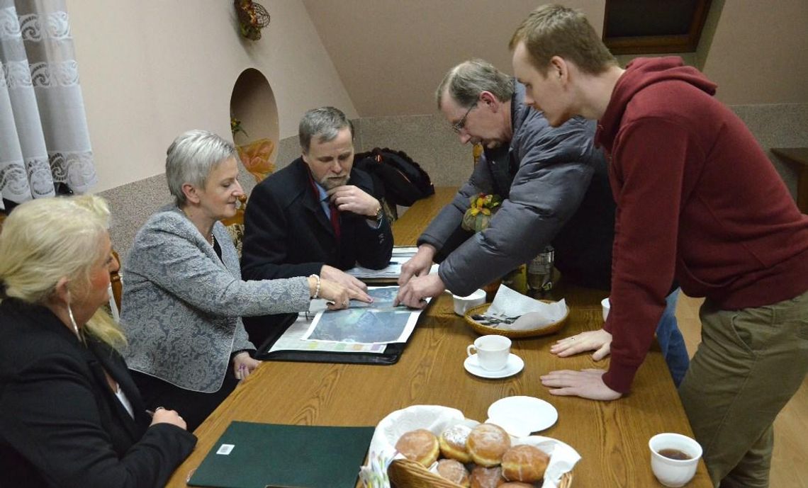 Duże problemy małego osiedla. Władze miasta z wizytą w Miejscu Kłodnickim