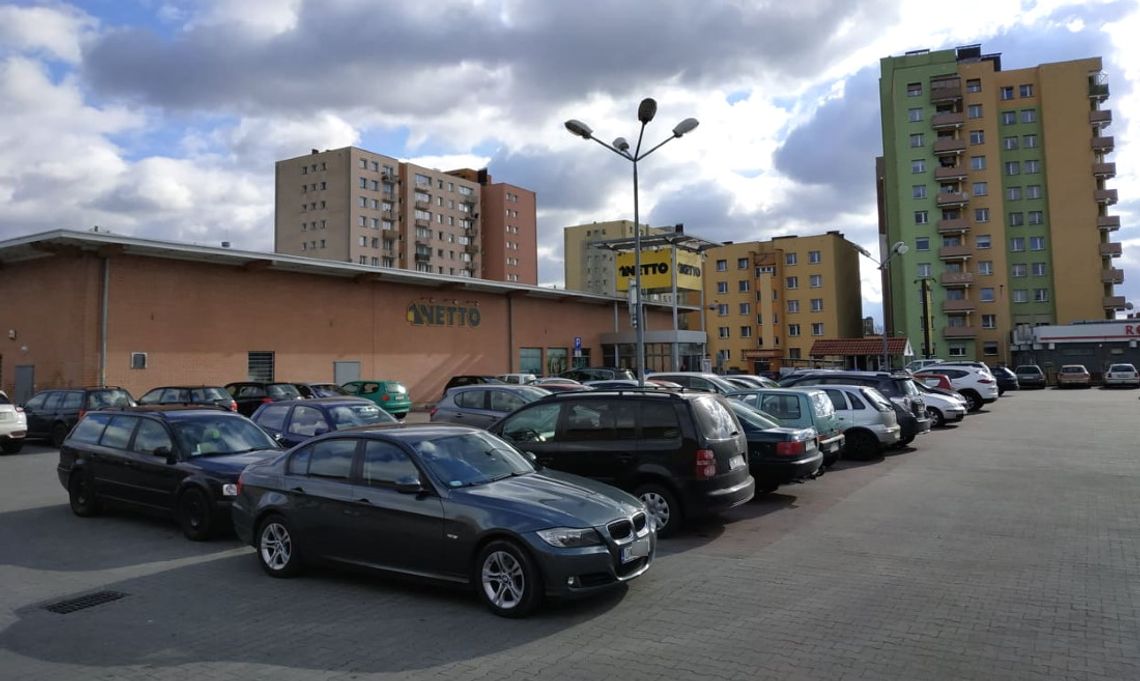 Duży parking w Śródmieściu wkrótce tylko dla klientów supermarketu